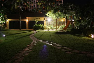 アウトリガーホテル 石版付近